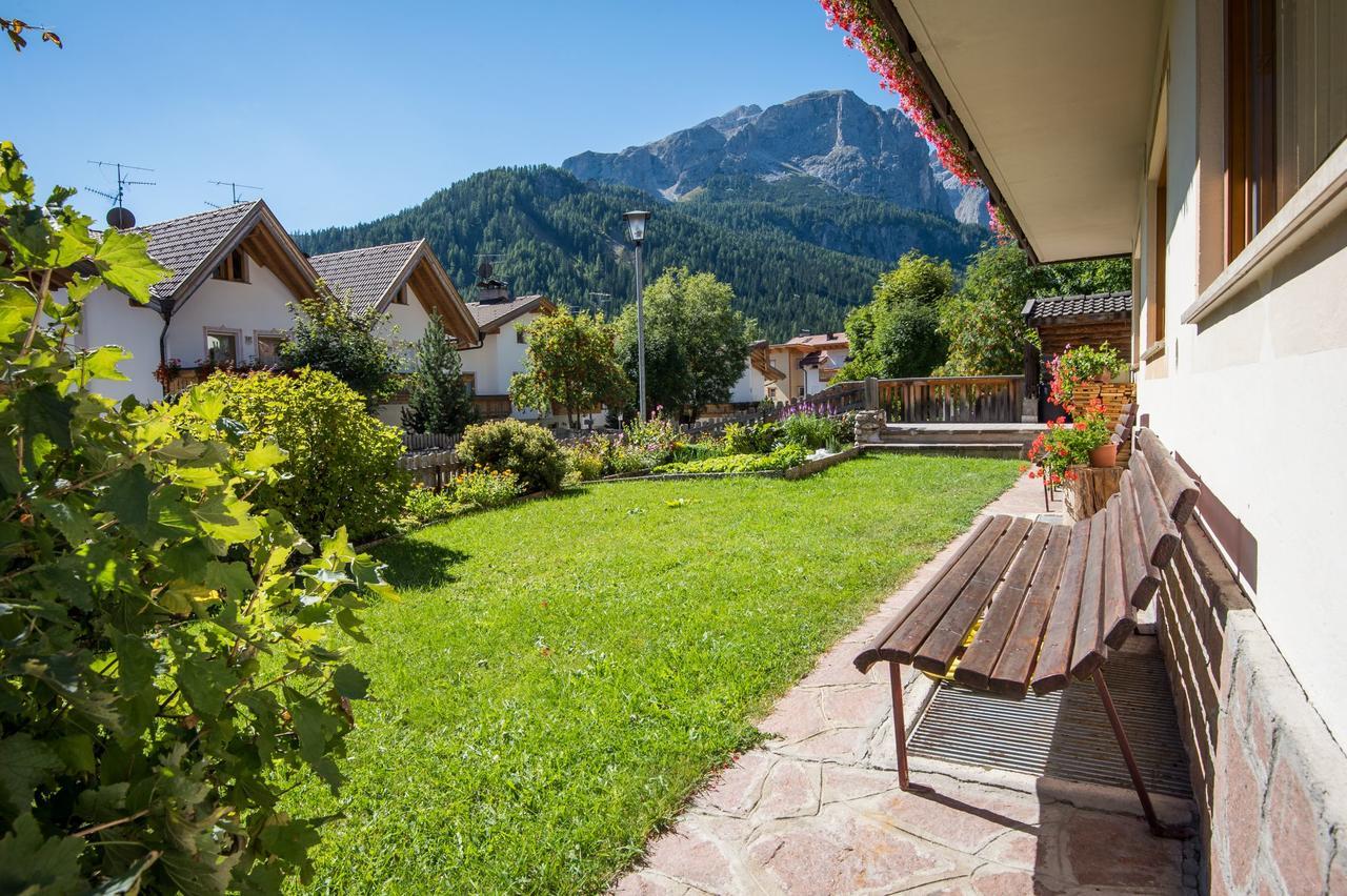 Garni Piz Da L'Ander Hotel Corvara In Badia Exterior photo