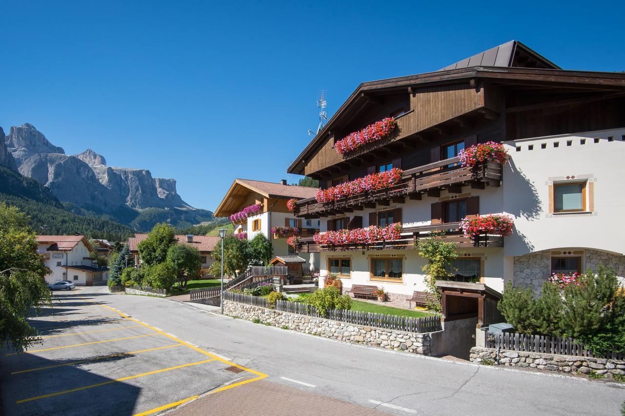 Garni Piz Da L'Ander Hotel Corvara In Badia Exterior photo