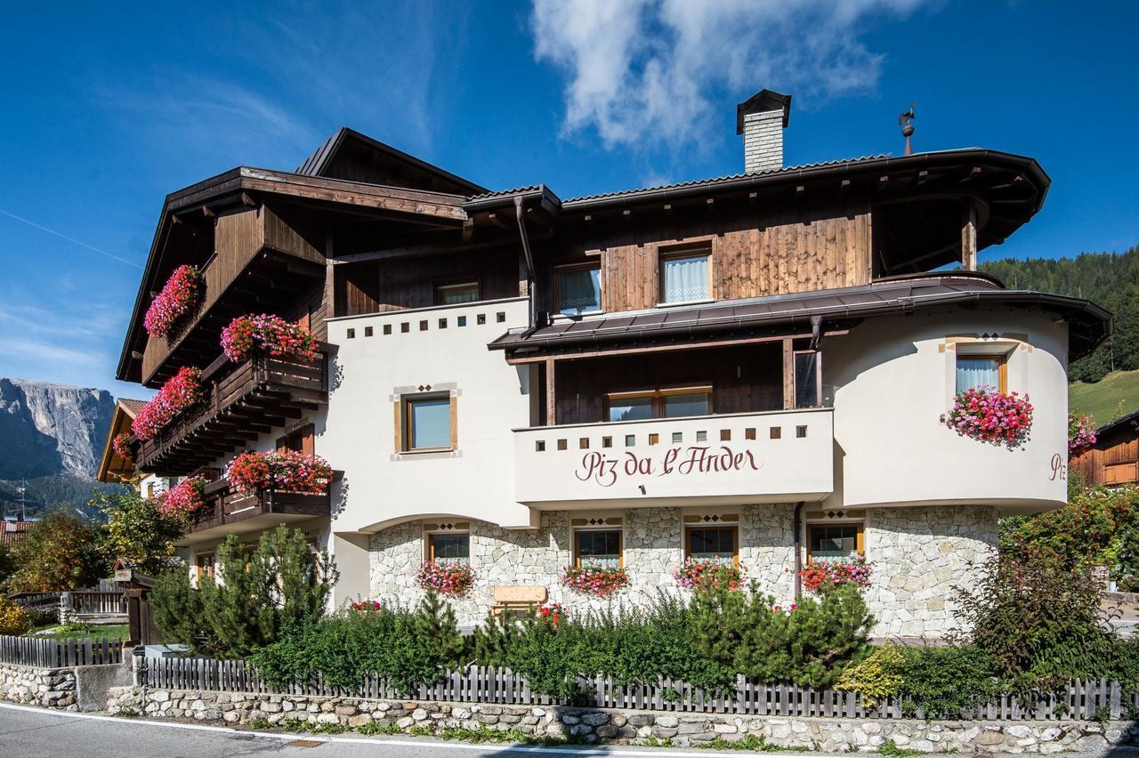 Garni Piz Da L'Ander Hotel Corvara In Badia Exterior photo